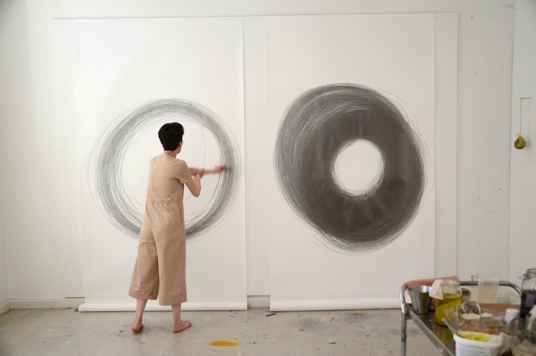 Ana Mendes, Drawing IV, performance/installation, 2019, exhibition view Nordic Art Association, Stockholm, Sweden (c) Photo Daria Jelonek